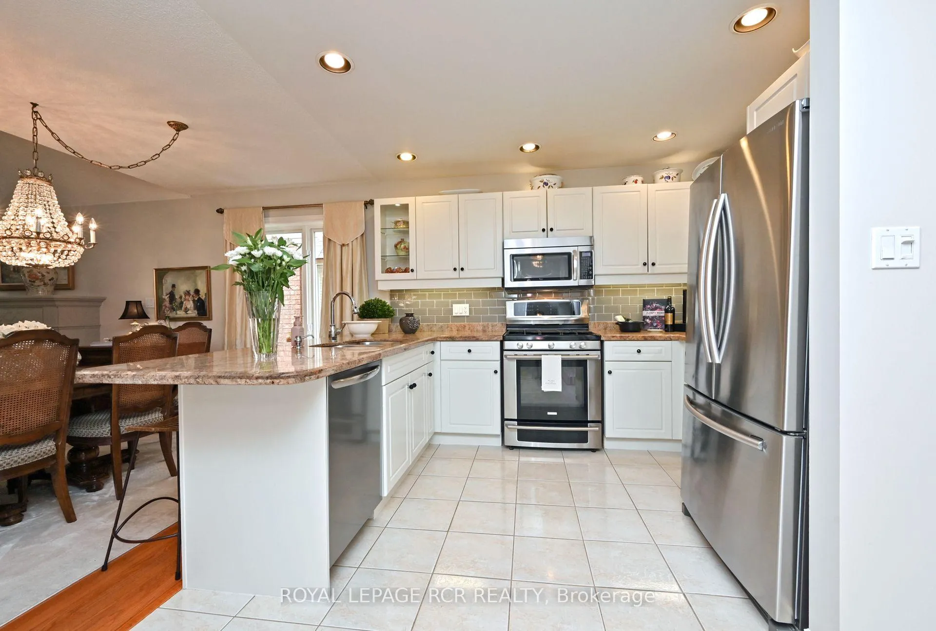 Photo 7 of 13 Briar Gate Way, New Tecumseth, Alliston — HOMEH