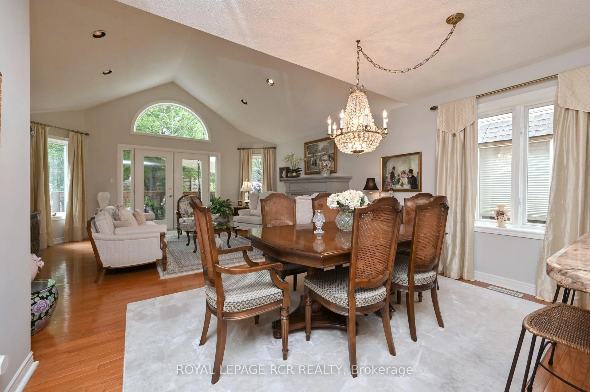Photo 8 of 13 Briar Gate Way, New Tecumseth, Alliston — HOMEH