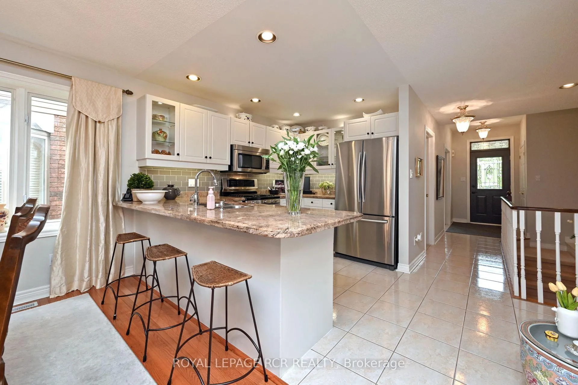 Photo 9 of 13 Briar Gate Way, New Tecumseth, Alliston — HOMEH