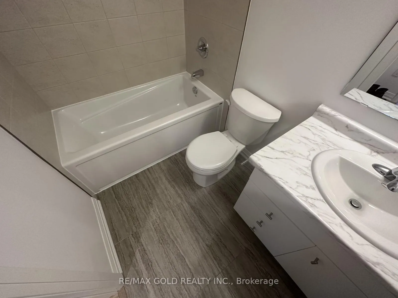 Photo 19 of Unit 511, 101 Golden Eagle Road, Waterloo, North Lakeshore — HOMEH