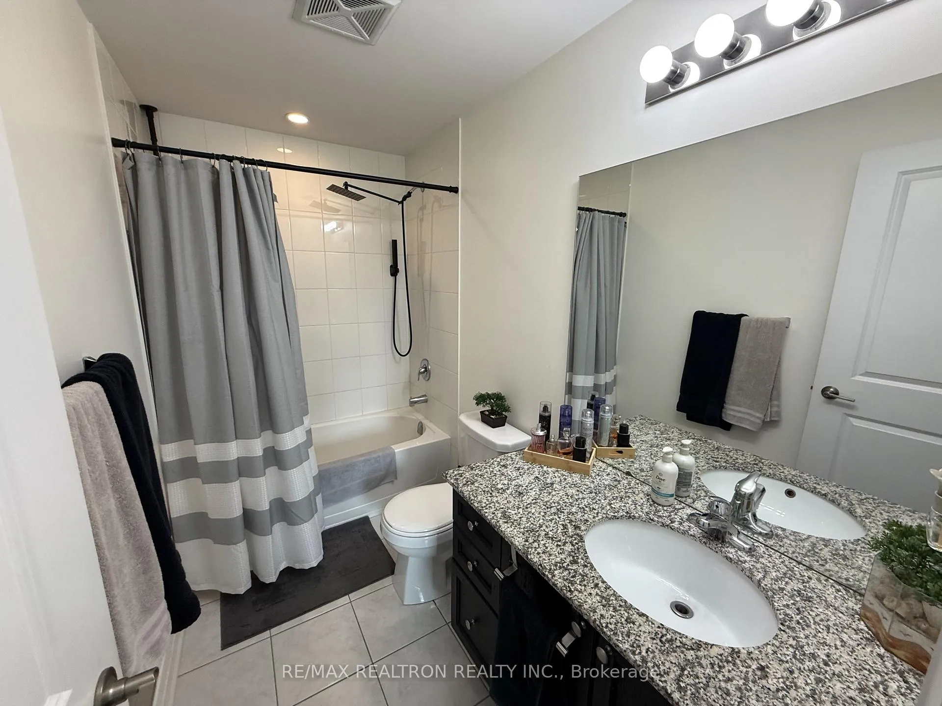 Photo 14 of Unit 512, 306 Essa Road, Barrie, 400 West — HOMEH