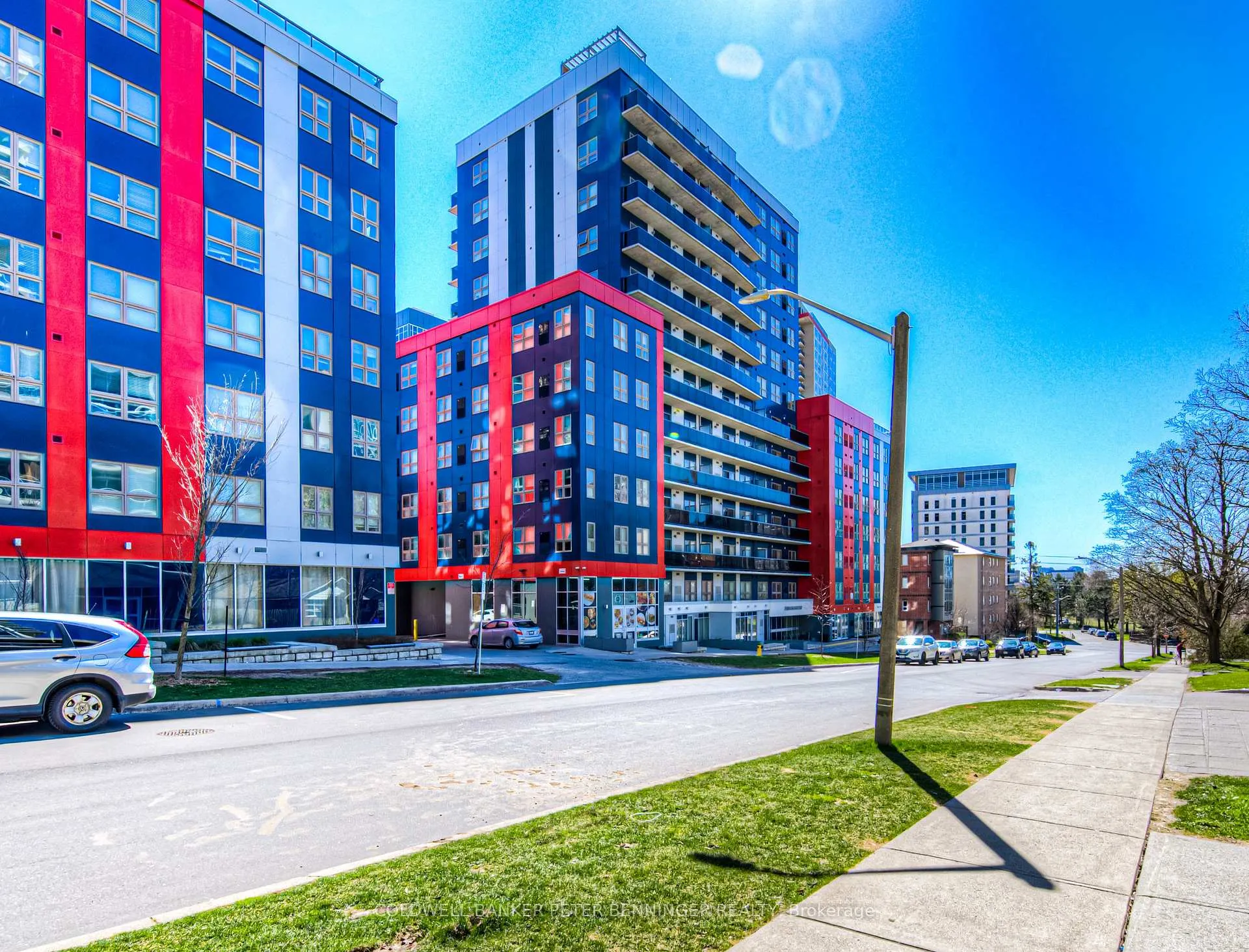Front of Unit 1113, 258A Sunview Street