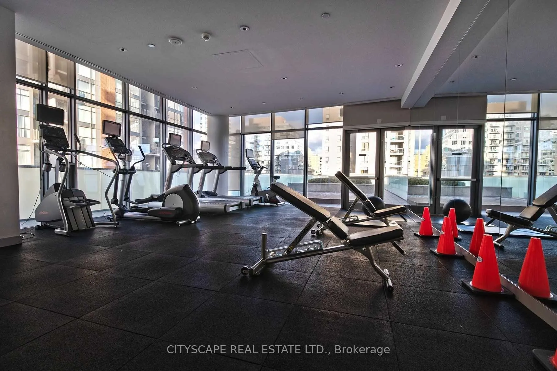 Photo 3 of Unit 1904, 1815 Yonge Street, Toronto, Mount Pleasant West — HOMEH