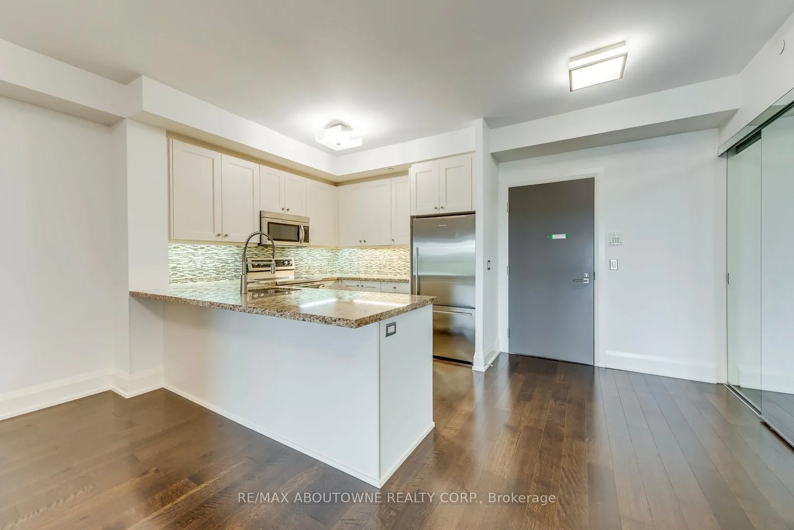 Photo 11 of Unit 629, 1 Old Mill Drive, Toronto, High Park-Swansea — HOMEH