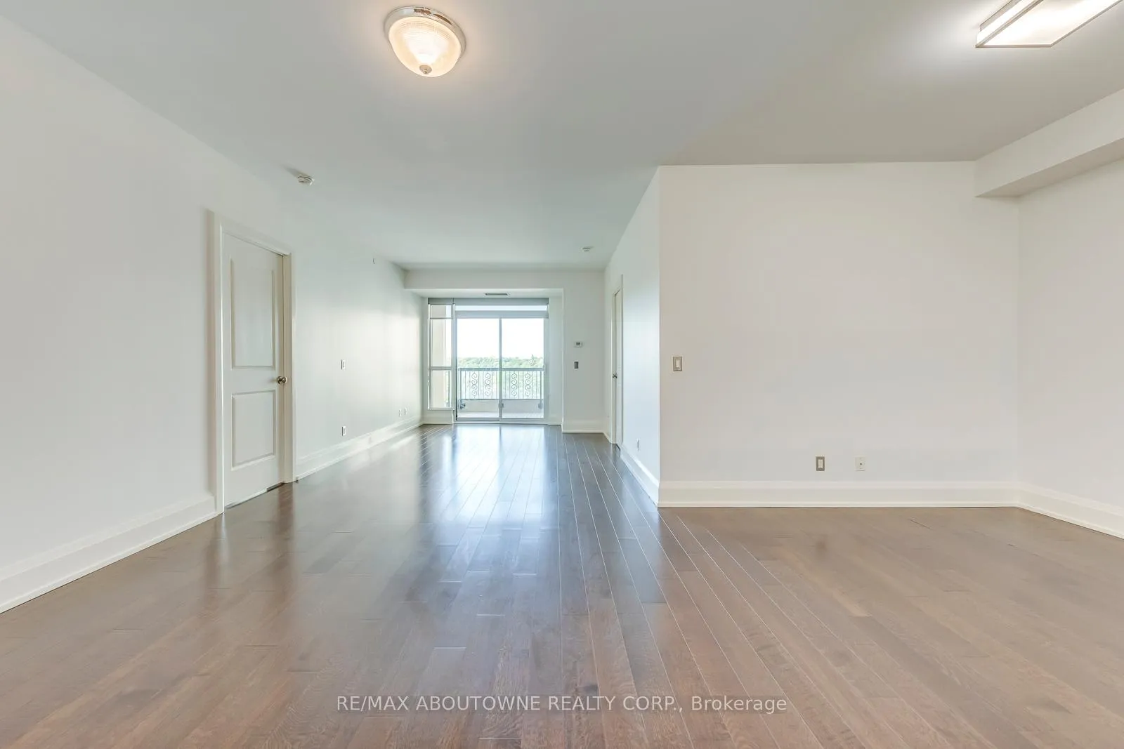 Photo 12 of Unit 629, 1 Old Mill Drive, Toronto, High Park-Swansea — HOMEH