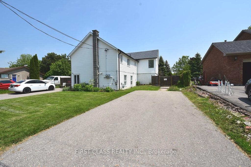 Front of Unit B, 75 Bradshaw Street