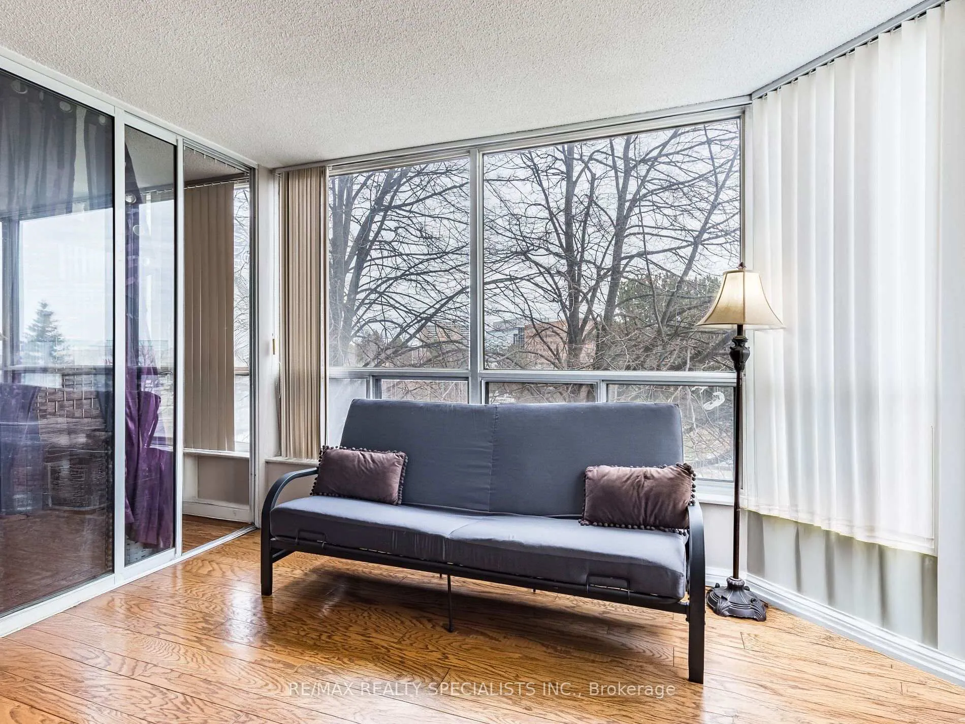 Photo 14 of Unit 210, 22 Hanover Road, Brampton, Queen Street Corridor — HOMEH