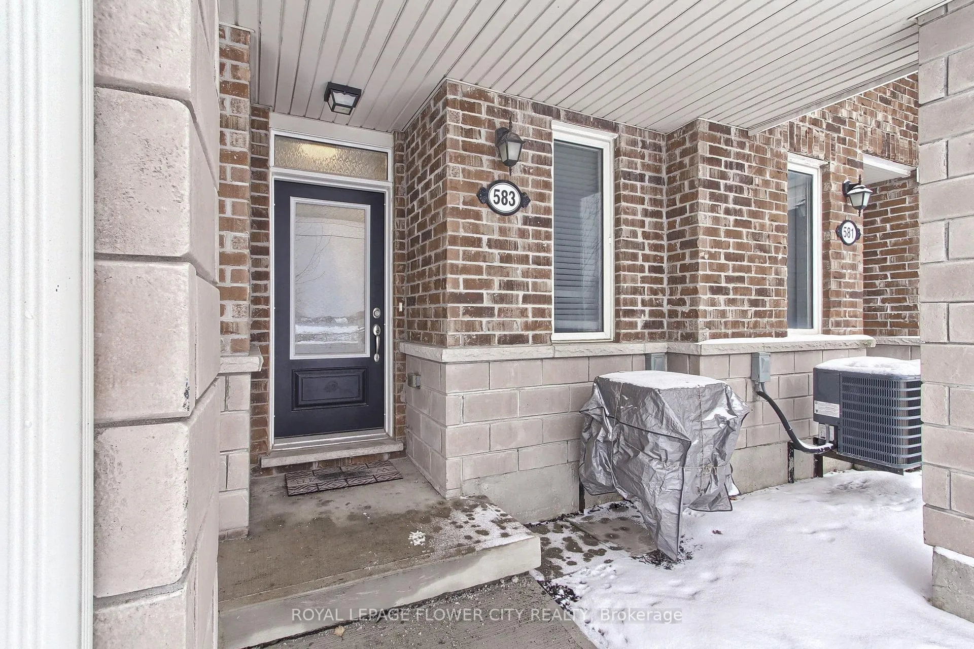 Photo 4 of 583 Goldenrod Lane, Kitchener — HOMEH