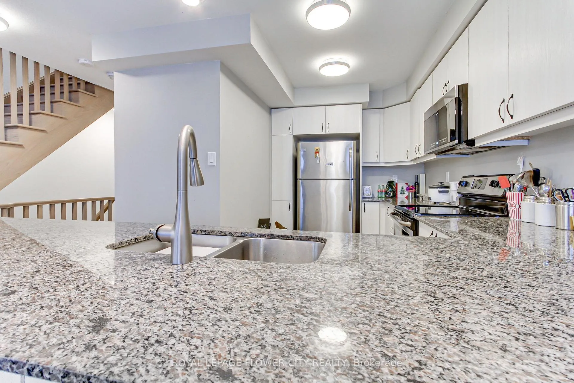 Photo 11 of 583 Goldenrod Lane, Kitchener — HOMEH