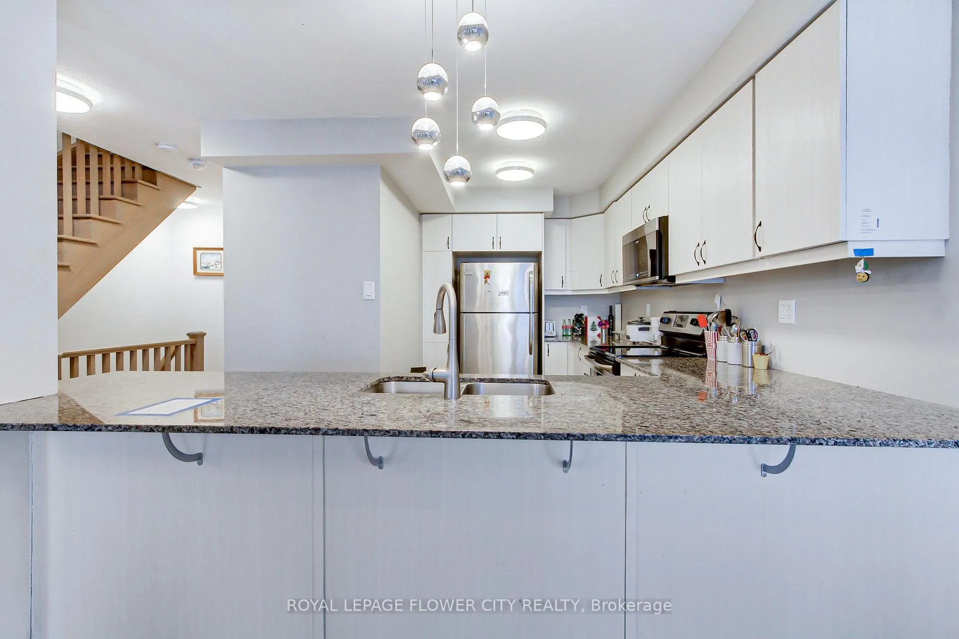 Photo 14 of 583 Goldenrod Lane, Kitchener — HOMEH