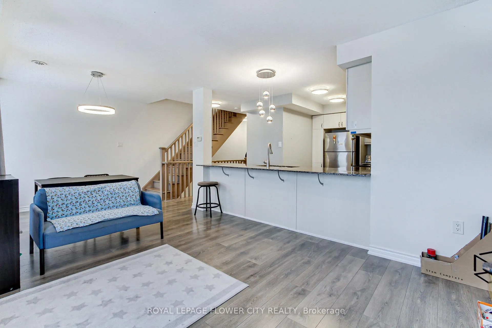 Photo 15 of 583 Goldenrod Lane, Kitchener — HOMEH