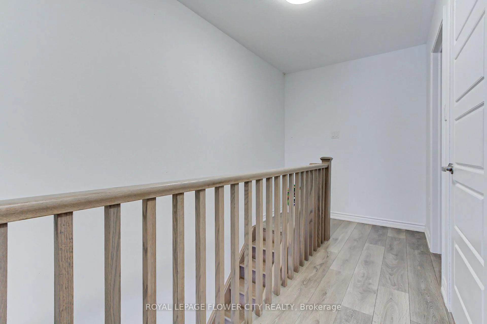 Photo 22 of 583 Goldenrod Lane, Kitchener — HOMEH