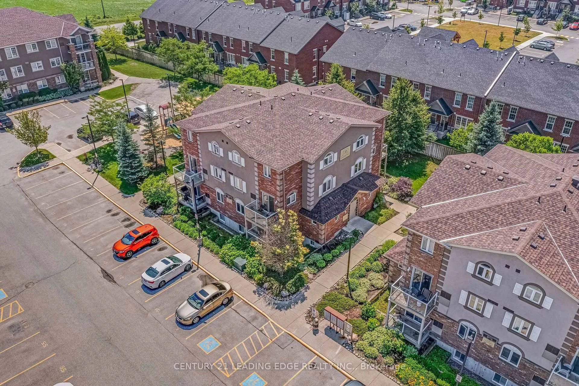Photo 36 of 135 Syndenham Wells, Barrie, Georgian Drive — HOMEH