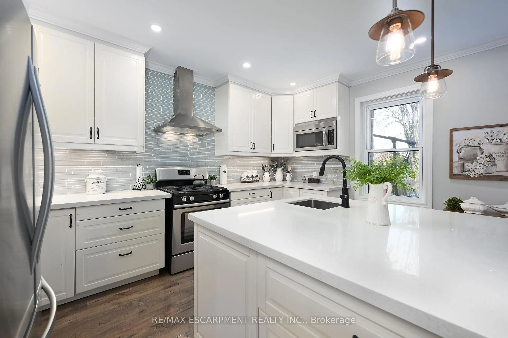 Photo 11 of 85 Barons Avenue S, Hamilton, Bartonville — HOMEH