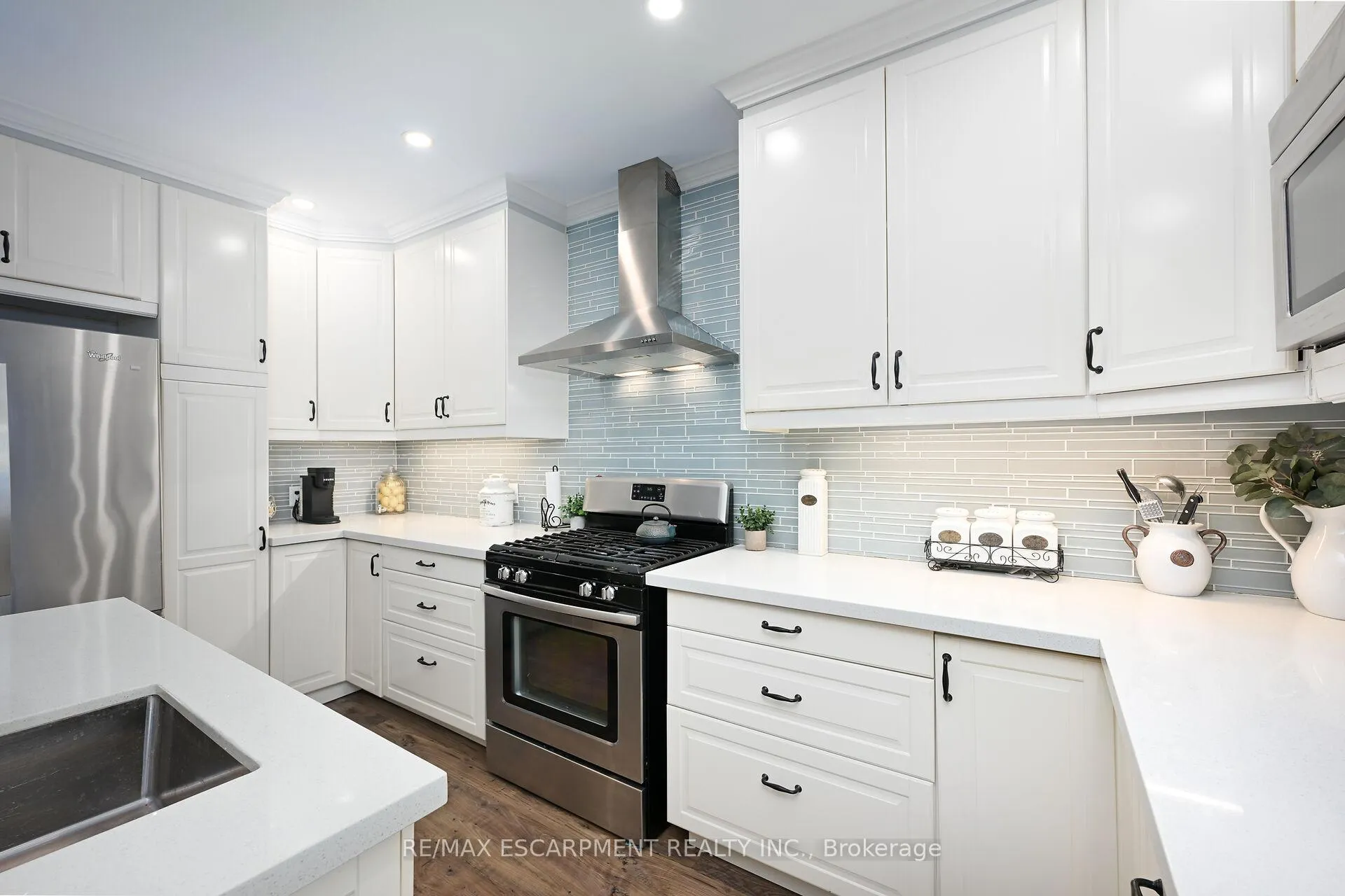 Photo 12 of 85 Barons Avenue S, Hamilton, Bartonville — HOMEH