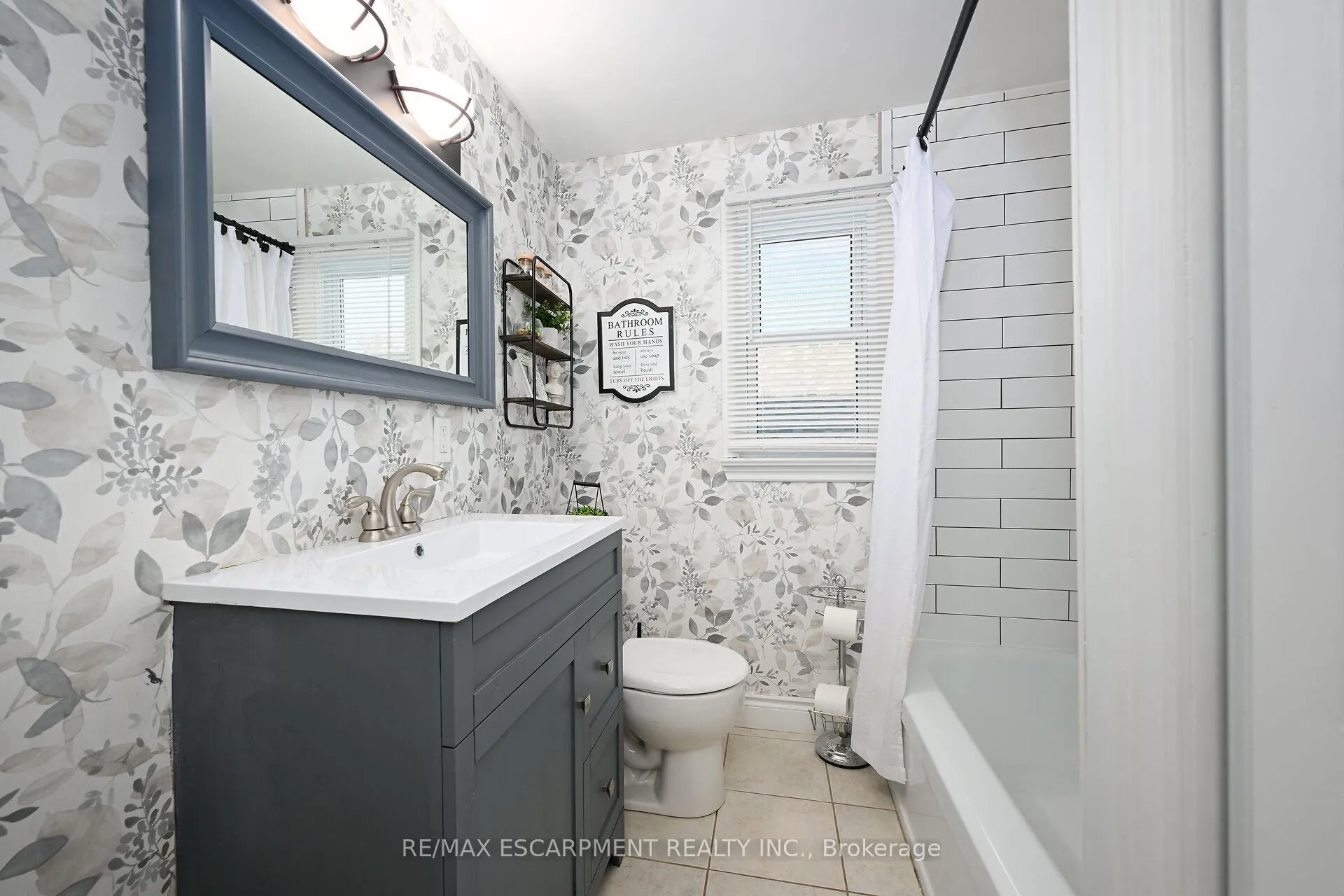 Photo 25 of 85 Barons Avenue S, Hamilton, Bartonville — HOMEH