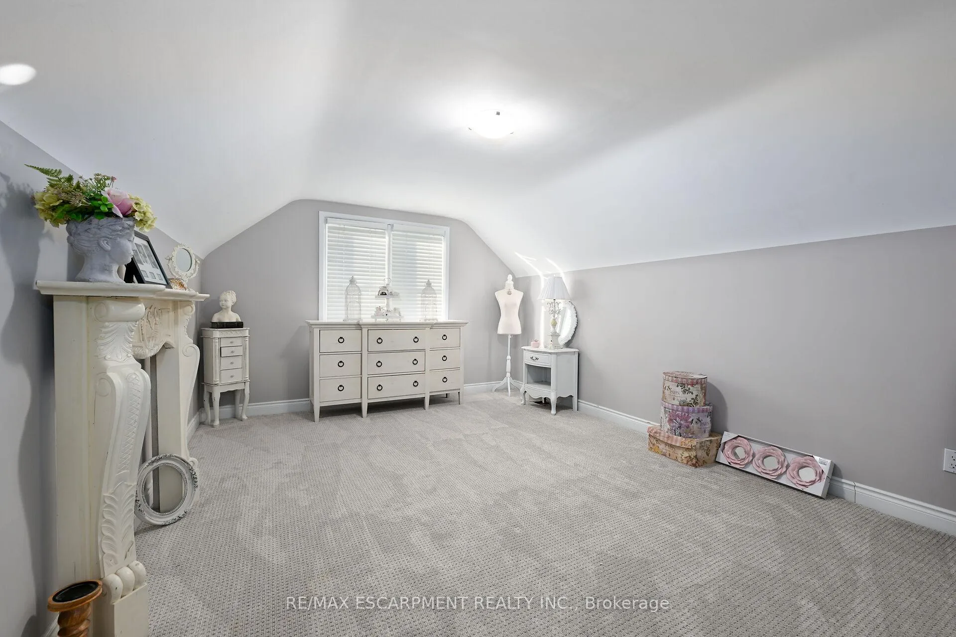 Photo 26 of 85 Barons Avenue S, Hamilton, Bartonville — HOMEH
