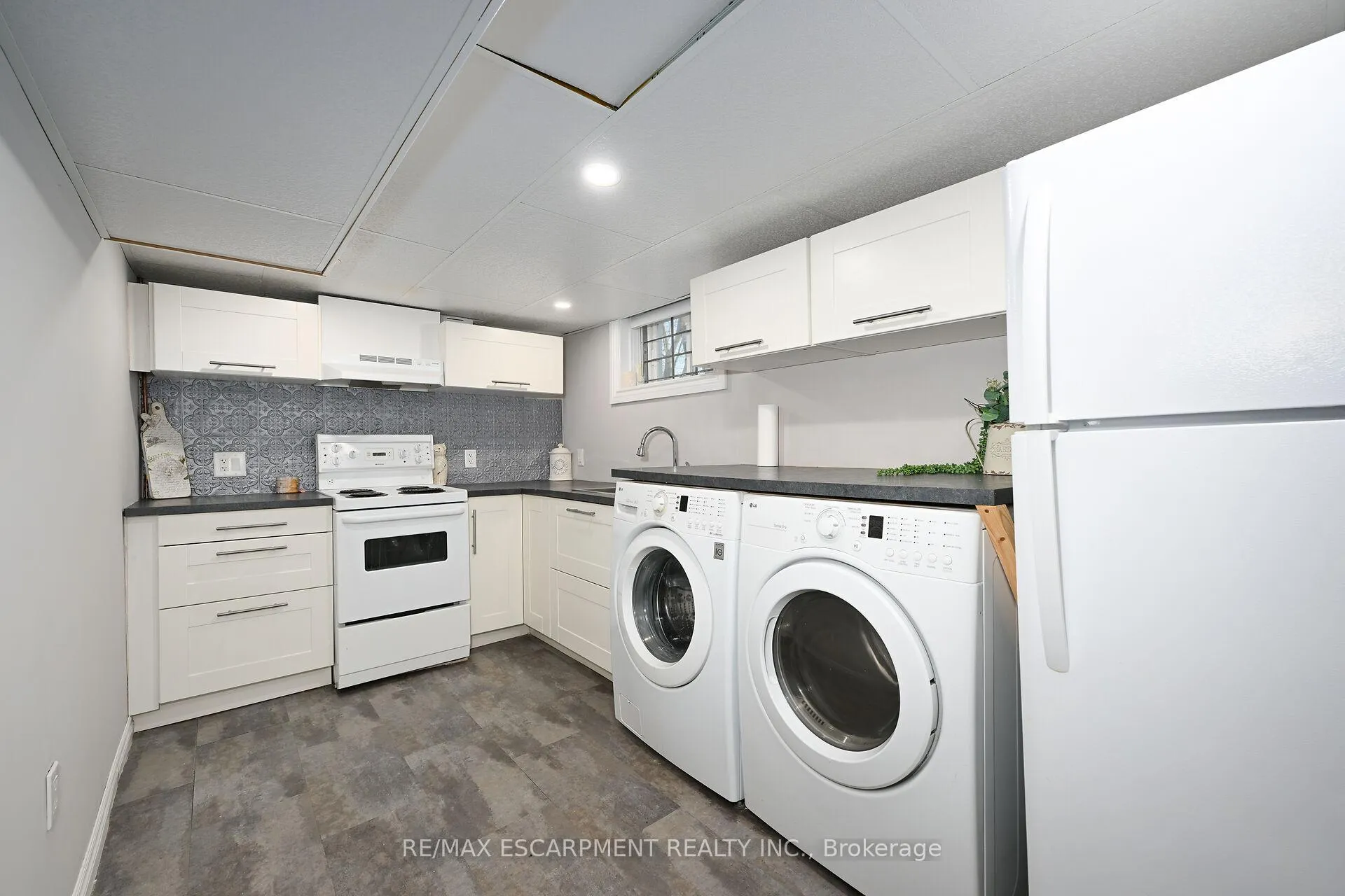 Photo 29 of 85 Barons Avenue S, Hamilton, Bartonville — HOMEH