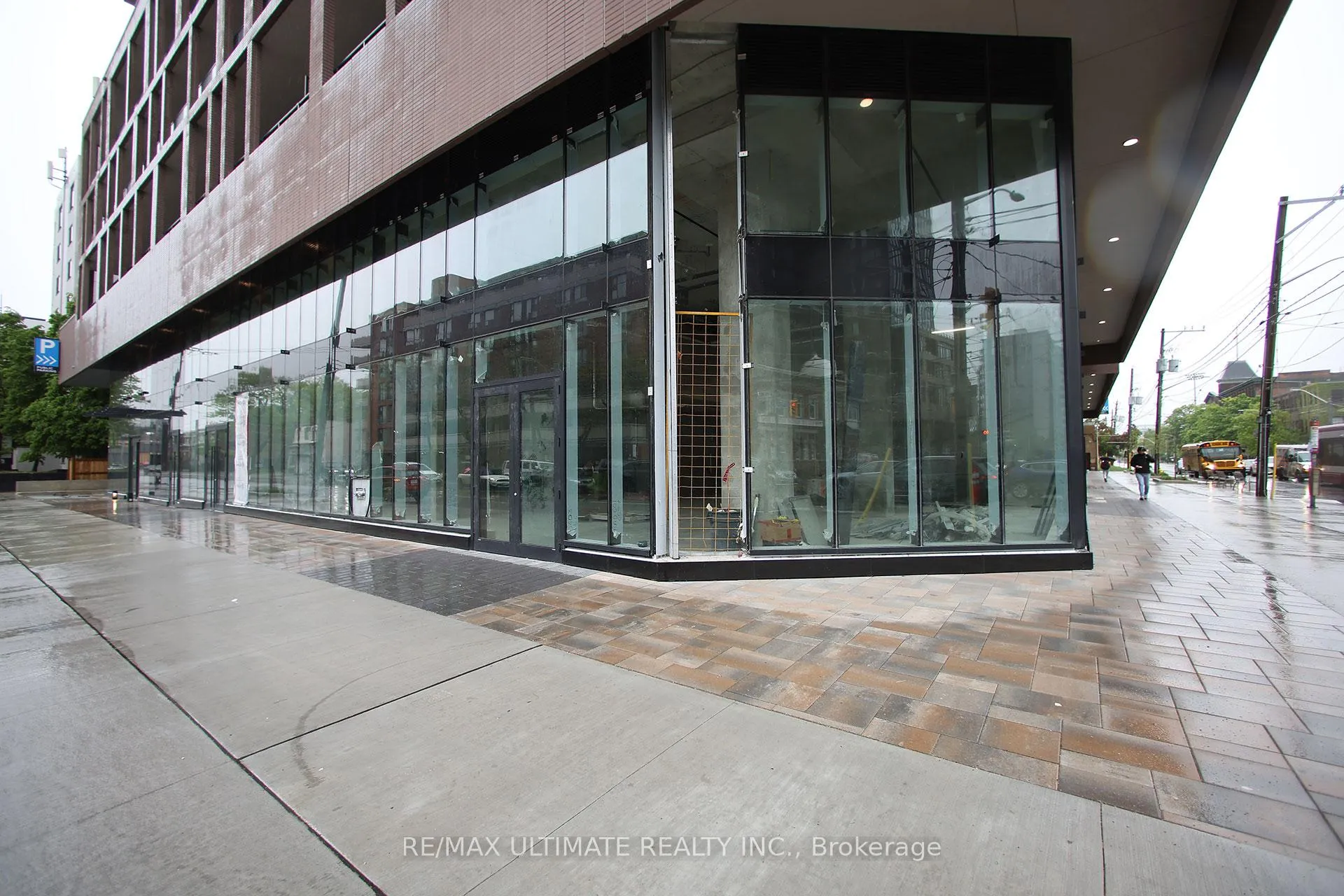 Photo 4 of Unit 816, 285 Dufferin Street, Toronto, South Parkdale — HOMEH