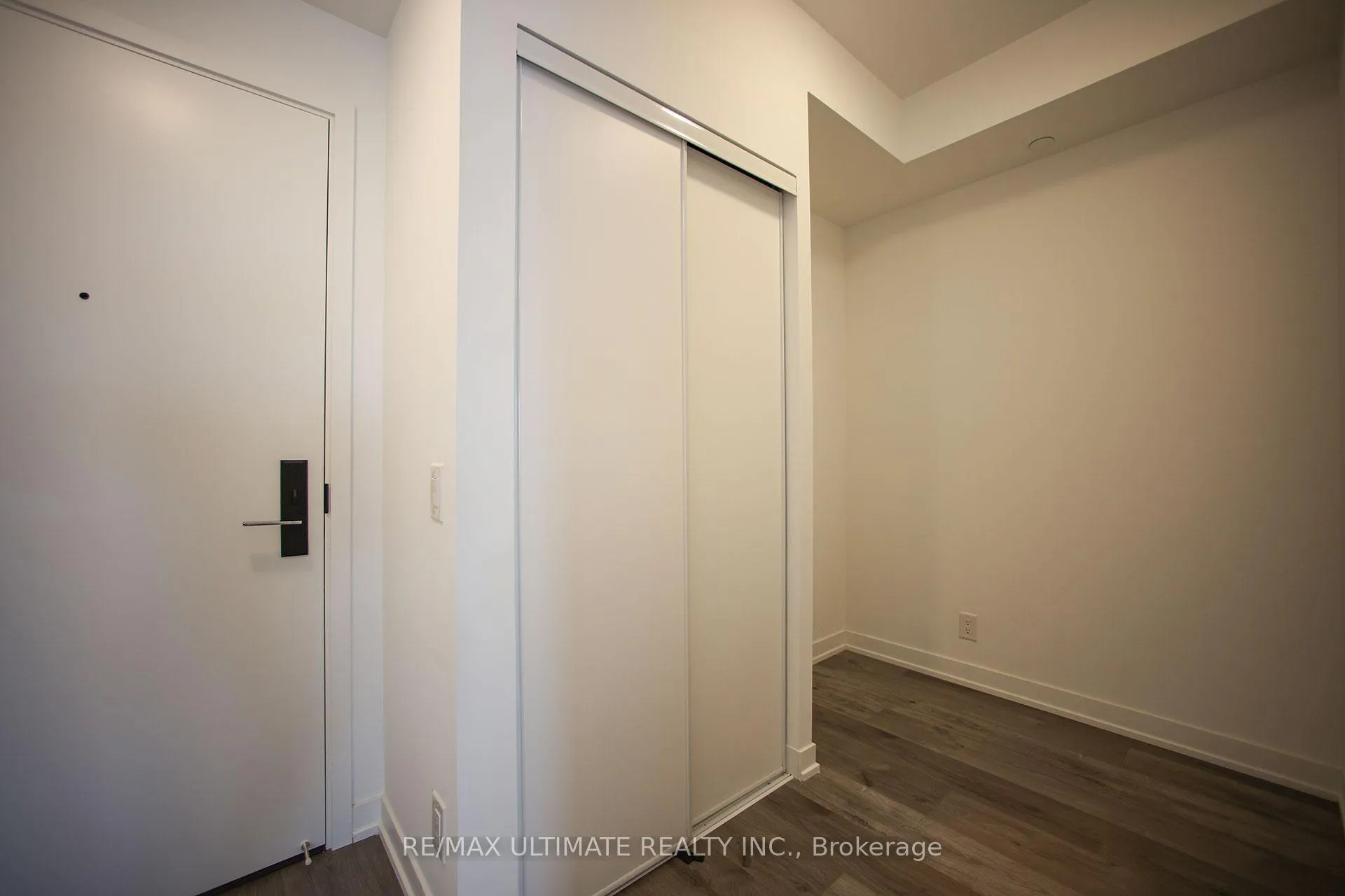 Photo 10 of Unit 816, 285 Dufferin Street, Toronto, South Parkdale — HOMEH