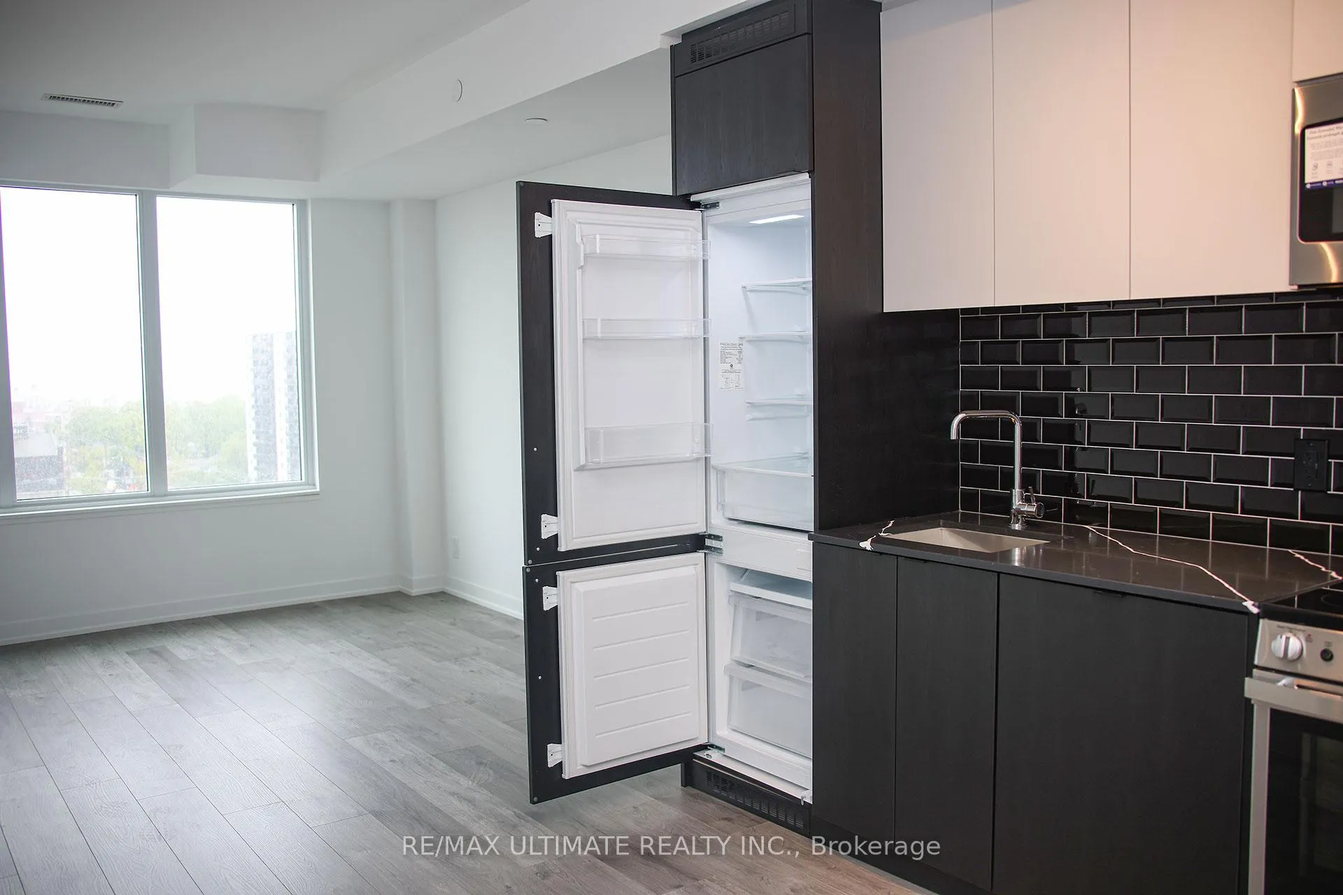Photo 15 of Unit 816, 285 Dufferin Street, Toronto, South Parkdale — HOMEH
