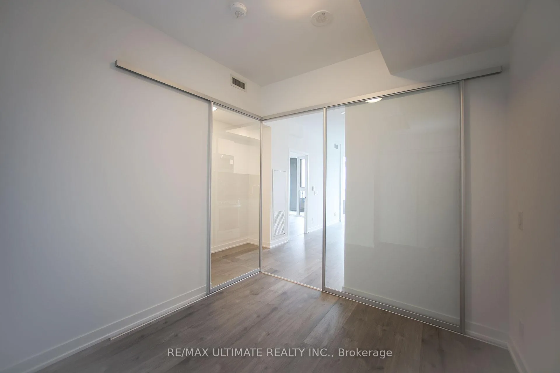 Photo 19 of Unit 816, 285 Dufferin Street, Toronto, South Parkdale — HOMEH