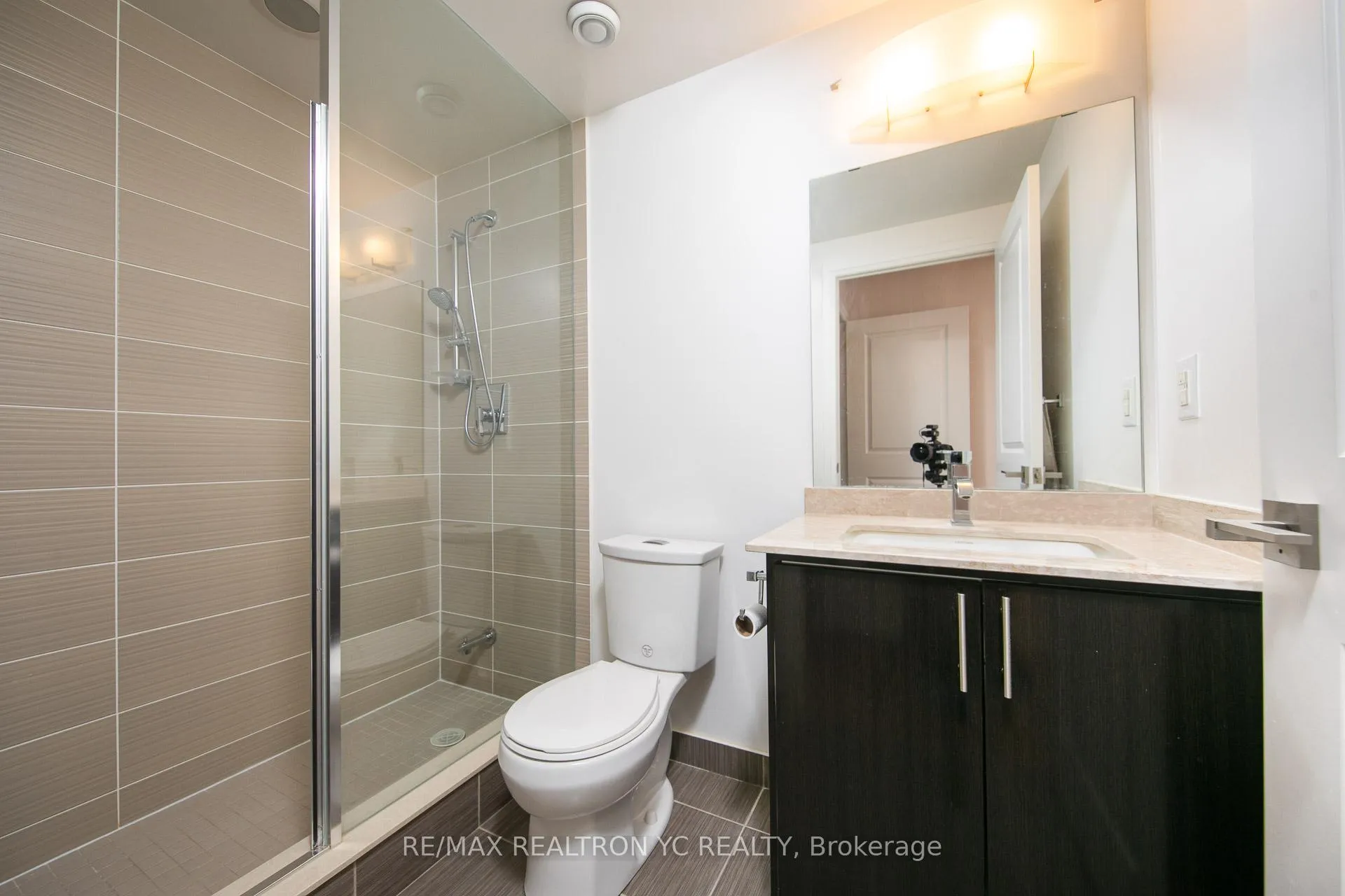 Photo 14 of Unit 2008, 7171 Yonge Street, Markham, Thornhill — HOMEH