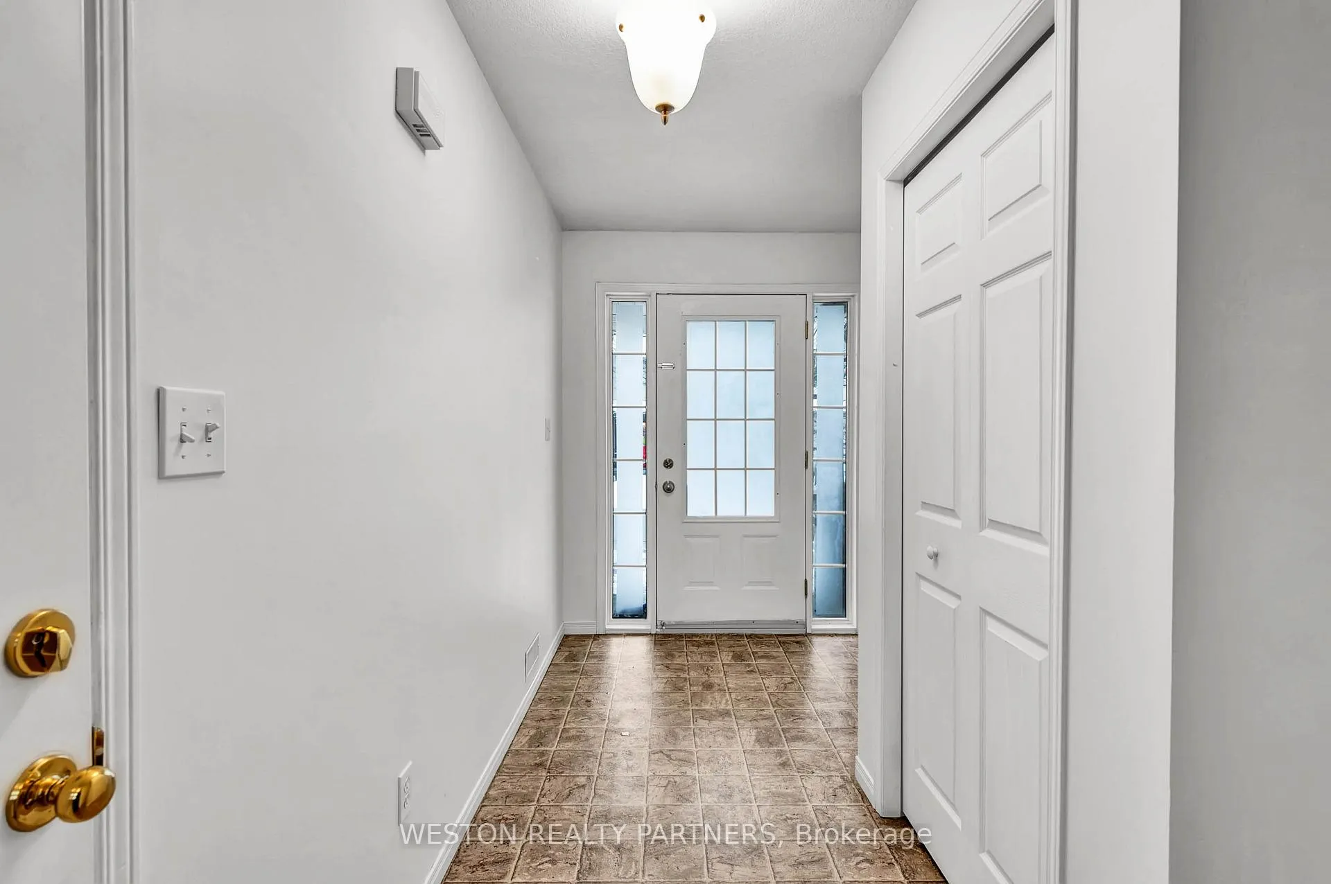 Photo 3 of Unit E32, 110 Activa Avenue E, Kitchener — HOMEH