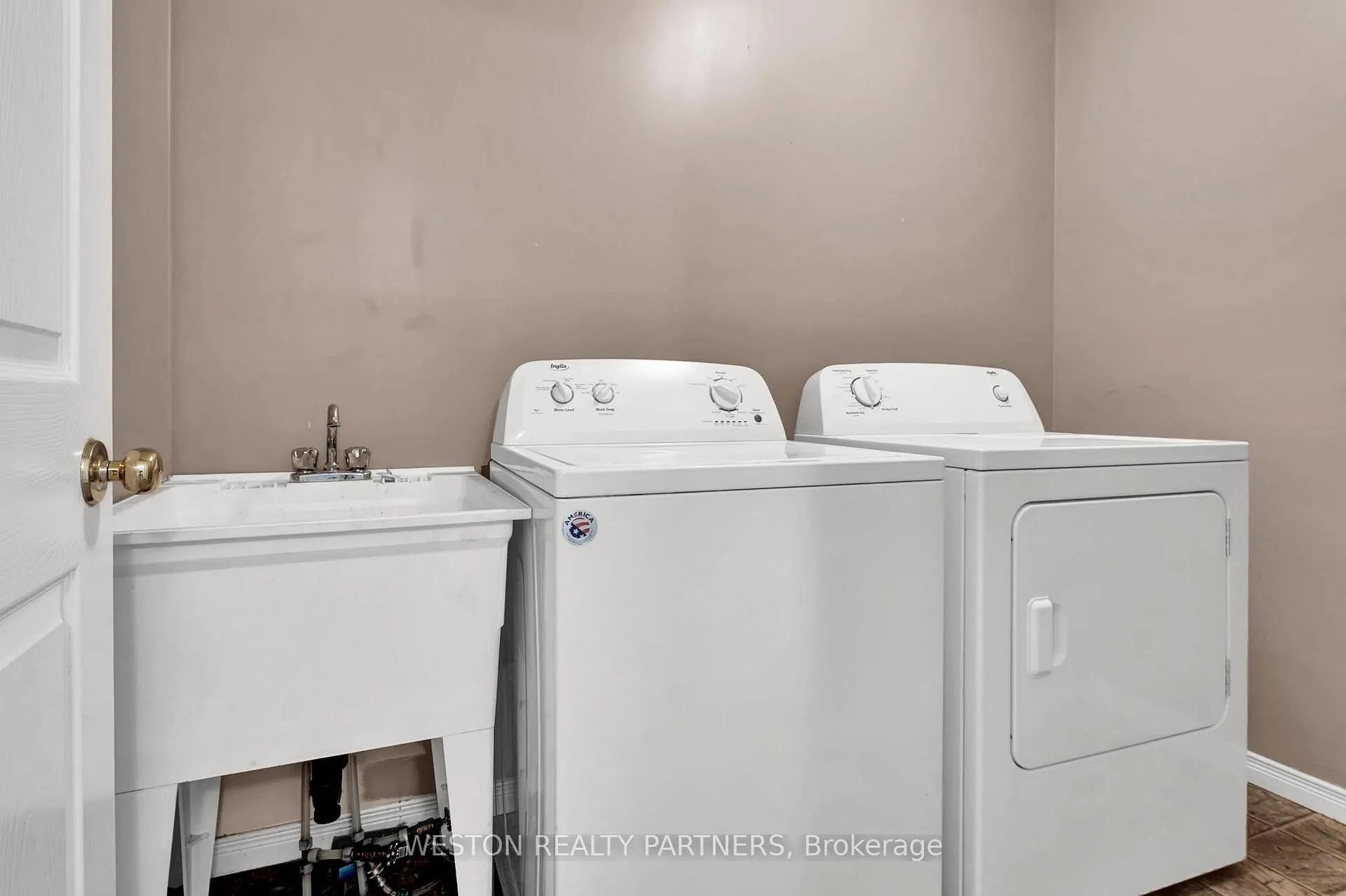 Photo 13 of Unit E32, 110 Activa Avenue E, Kitchener — HOMEH