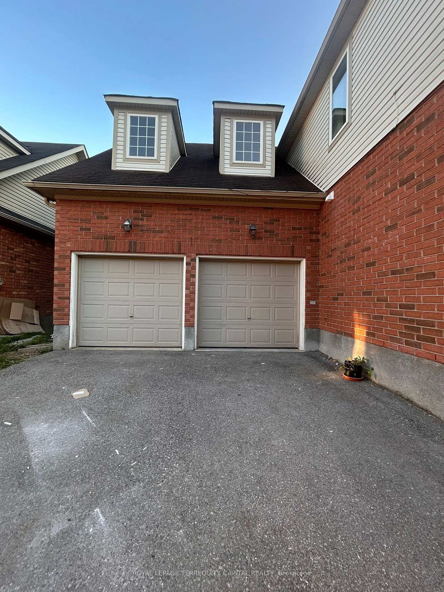 Photo 2 of Unit A, 353 Edgehill Drive, Barrie, Edgehill Drive — HOMEH