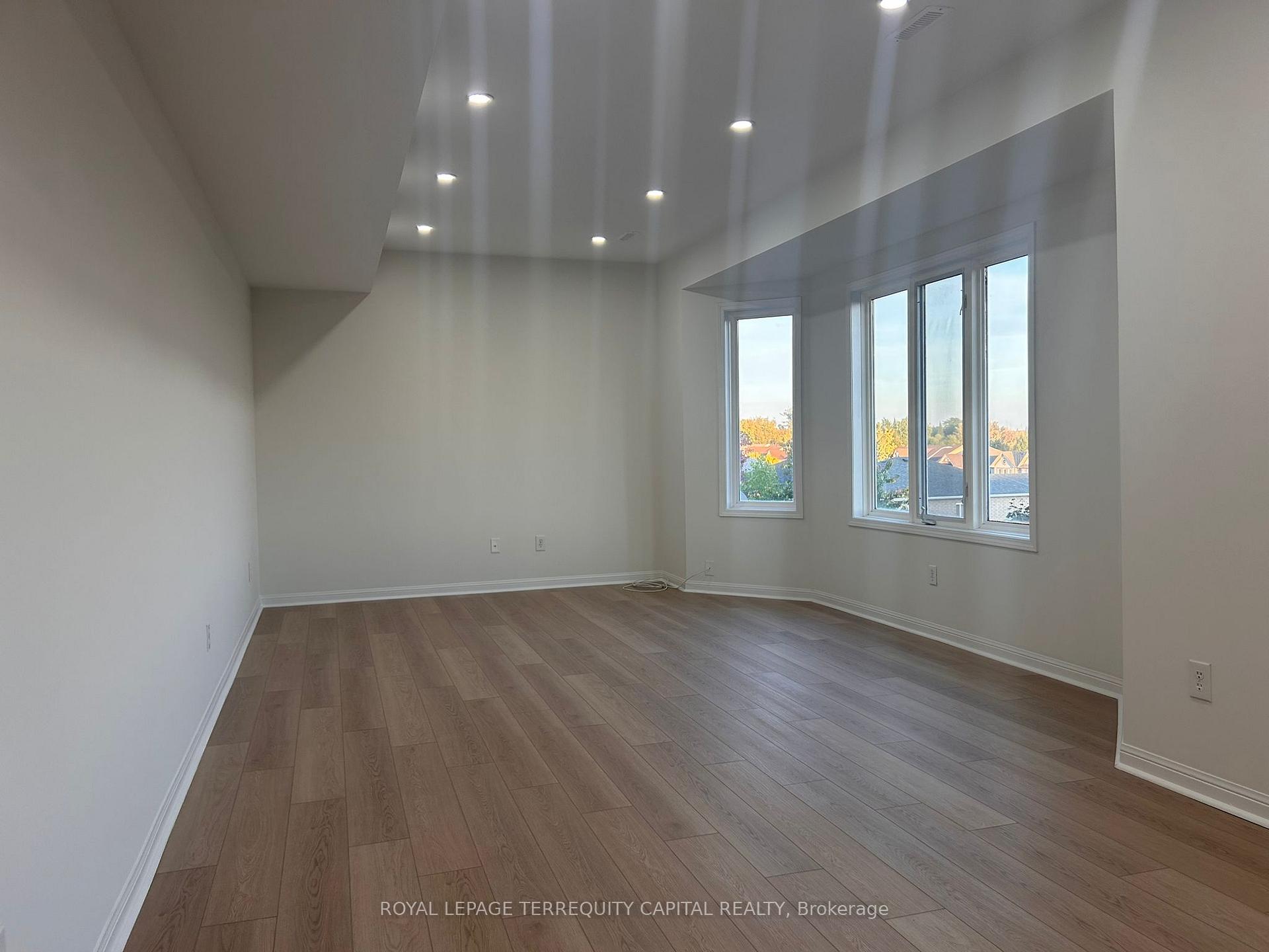 Photo 22 of Unit A, 353 Edgehill Drive, Barrie, Edgehill Drive — HOMEH