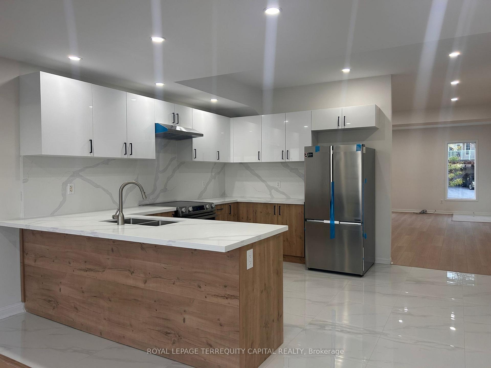 Photo 23 of Unit A, 353 Edgehill Drive, Barrie, Edgehill Drive — HOMEH