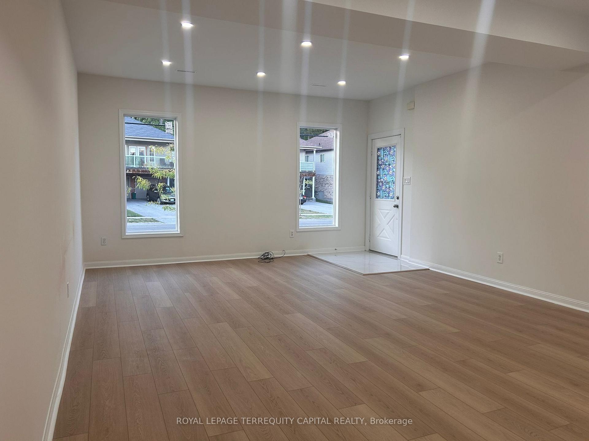 Photo 26 of Unit A, 353 Edgehill Drive, Barrie, Edgehill Drive — HOMEH