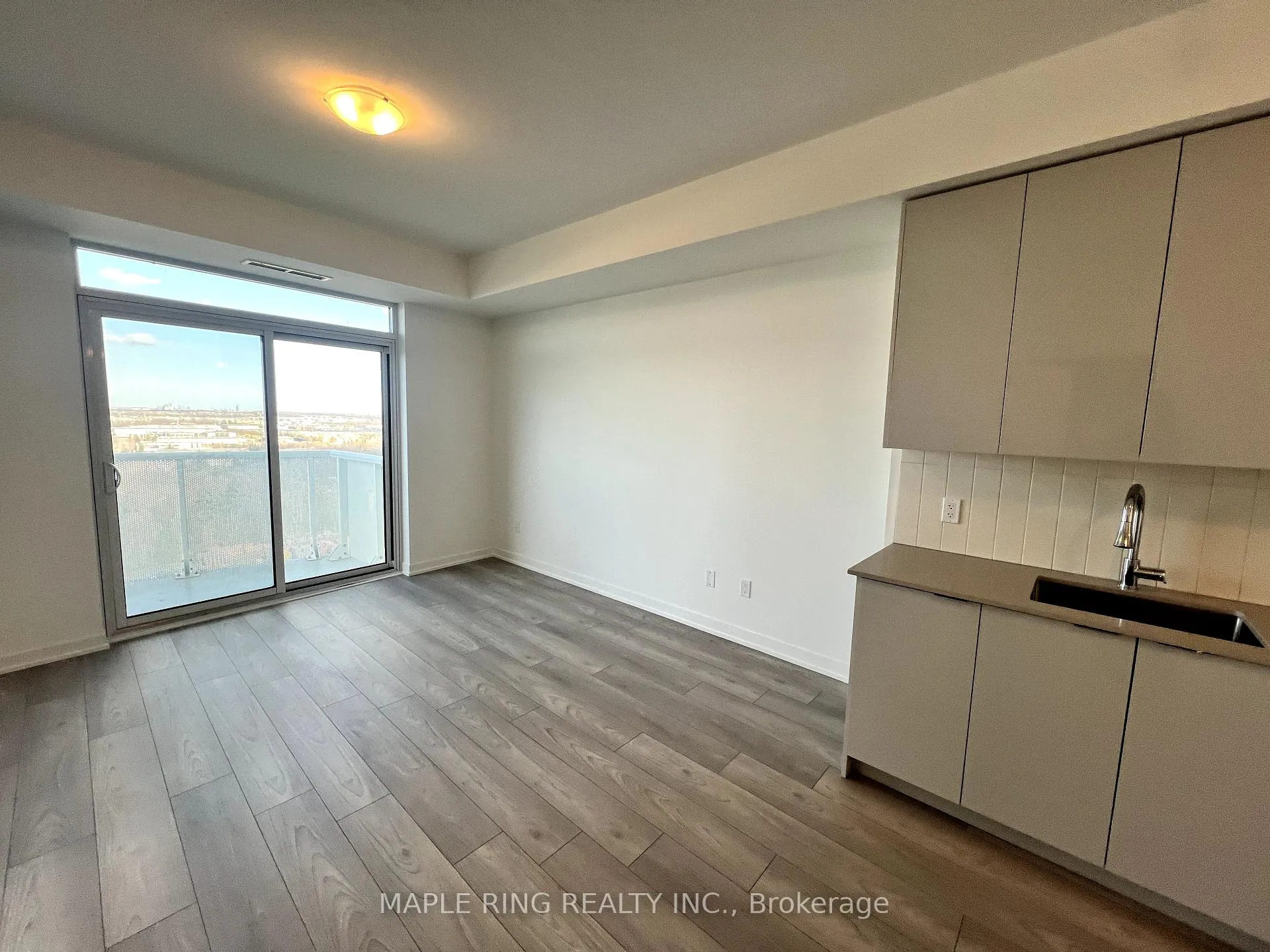 Photo 3 of Unit 1728, 498 Caldari Road, Vaughan, Concord — HOMEH