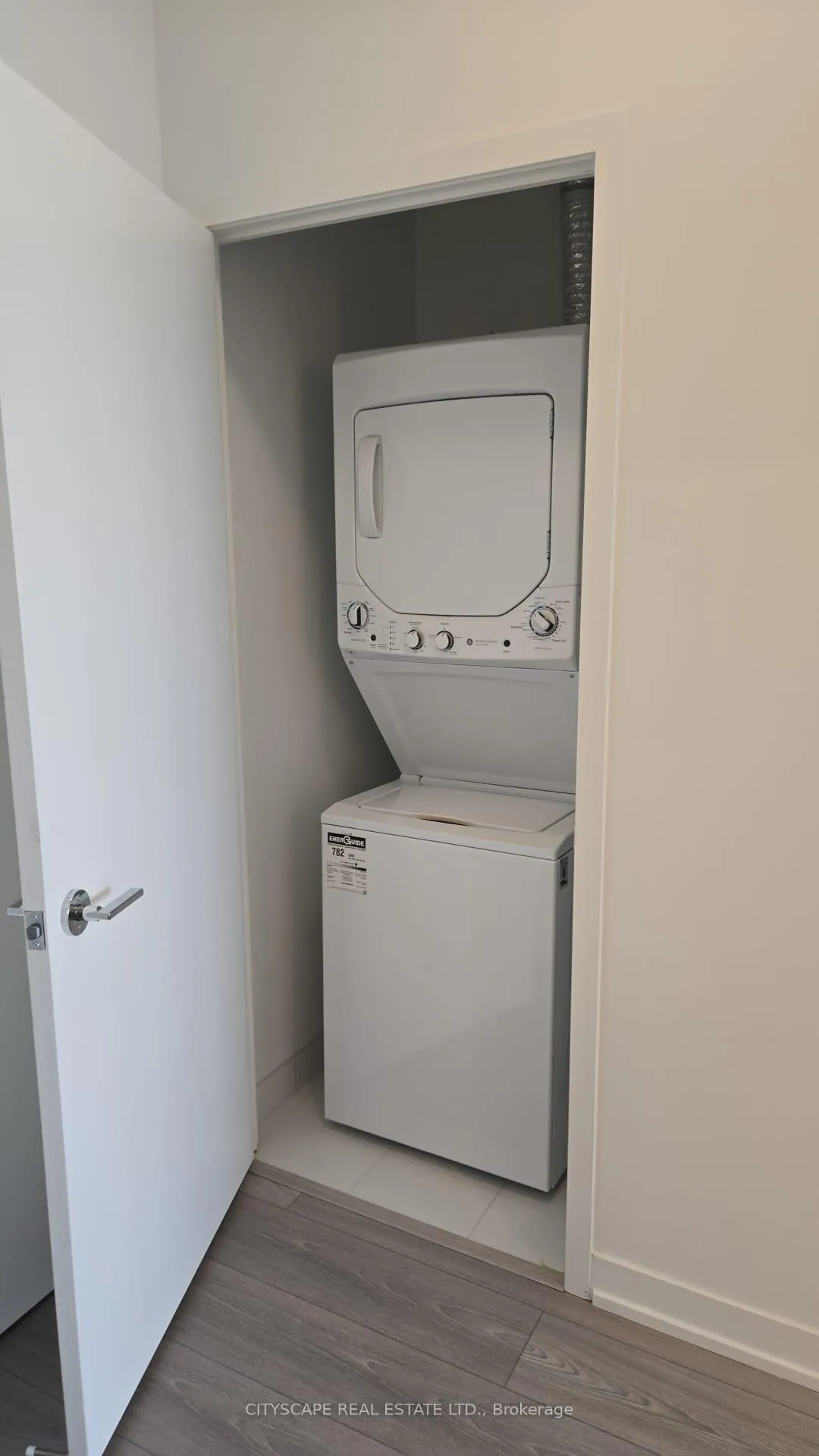 Photo 13 of Unit 1113, 285 Dufferin Street E, Toronto, South Parkdale — HOMEH