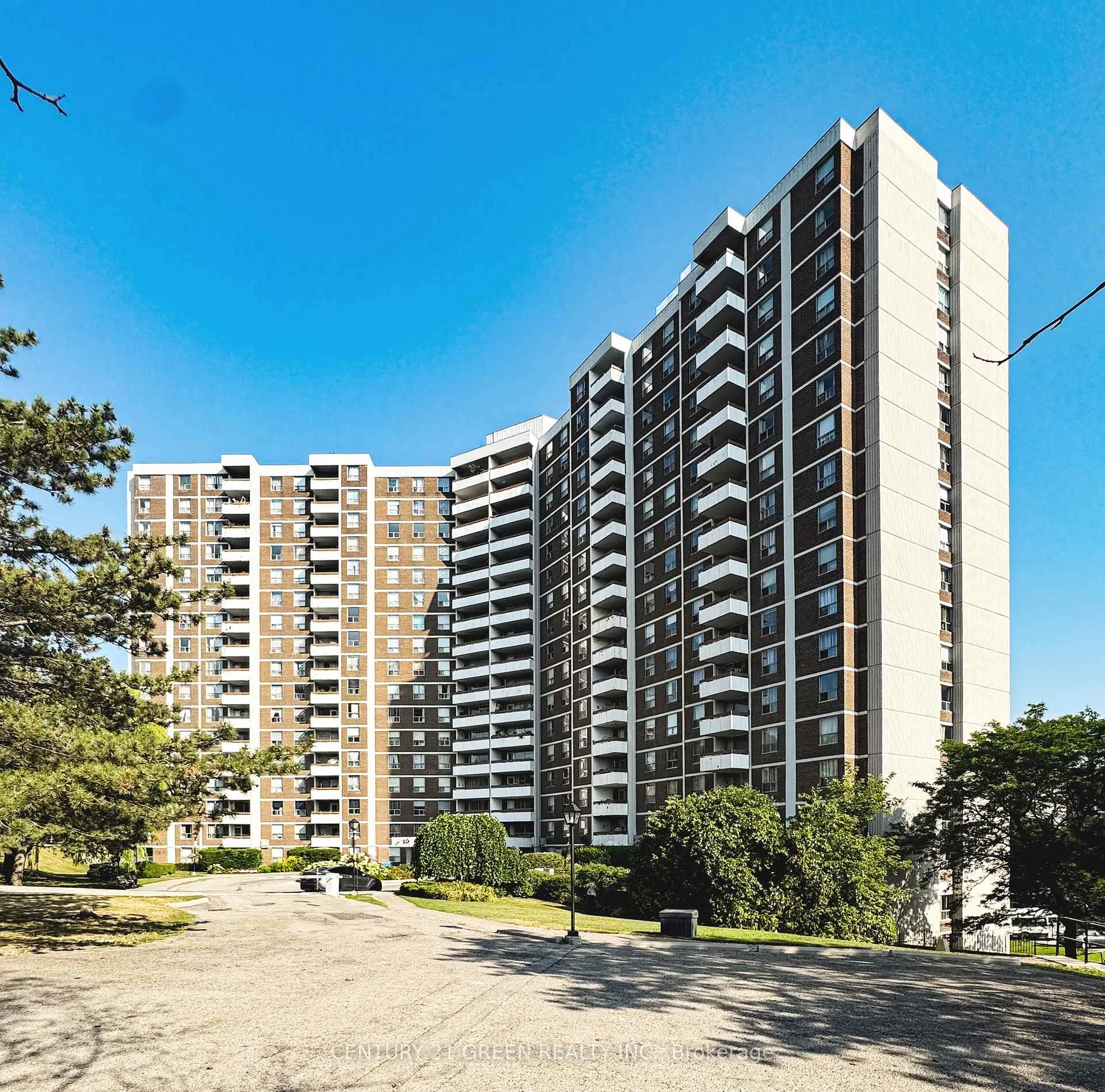 Photo 2 of Unit PH 3, 10 Edgecliff Golfway, Toronto, Flemingdon Park — HOMEH