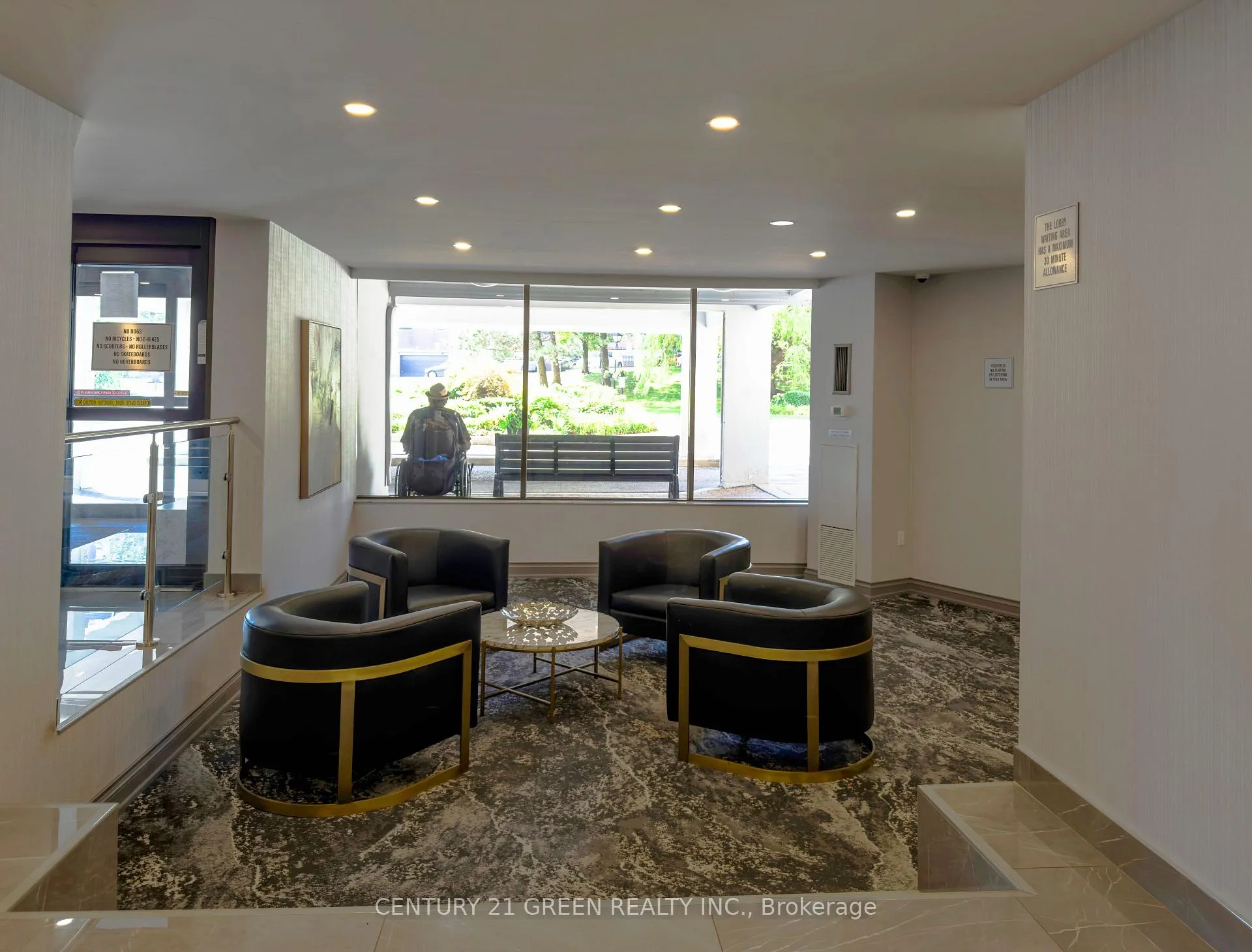Photo 8 of Unit PH 3, 10 Edgecliff Golfway, Toronto, Flemingdon Park — HOMEH