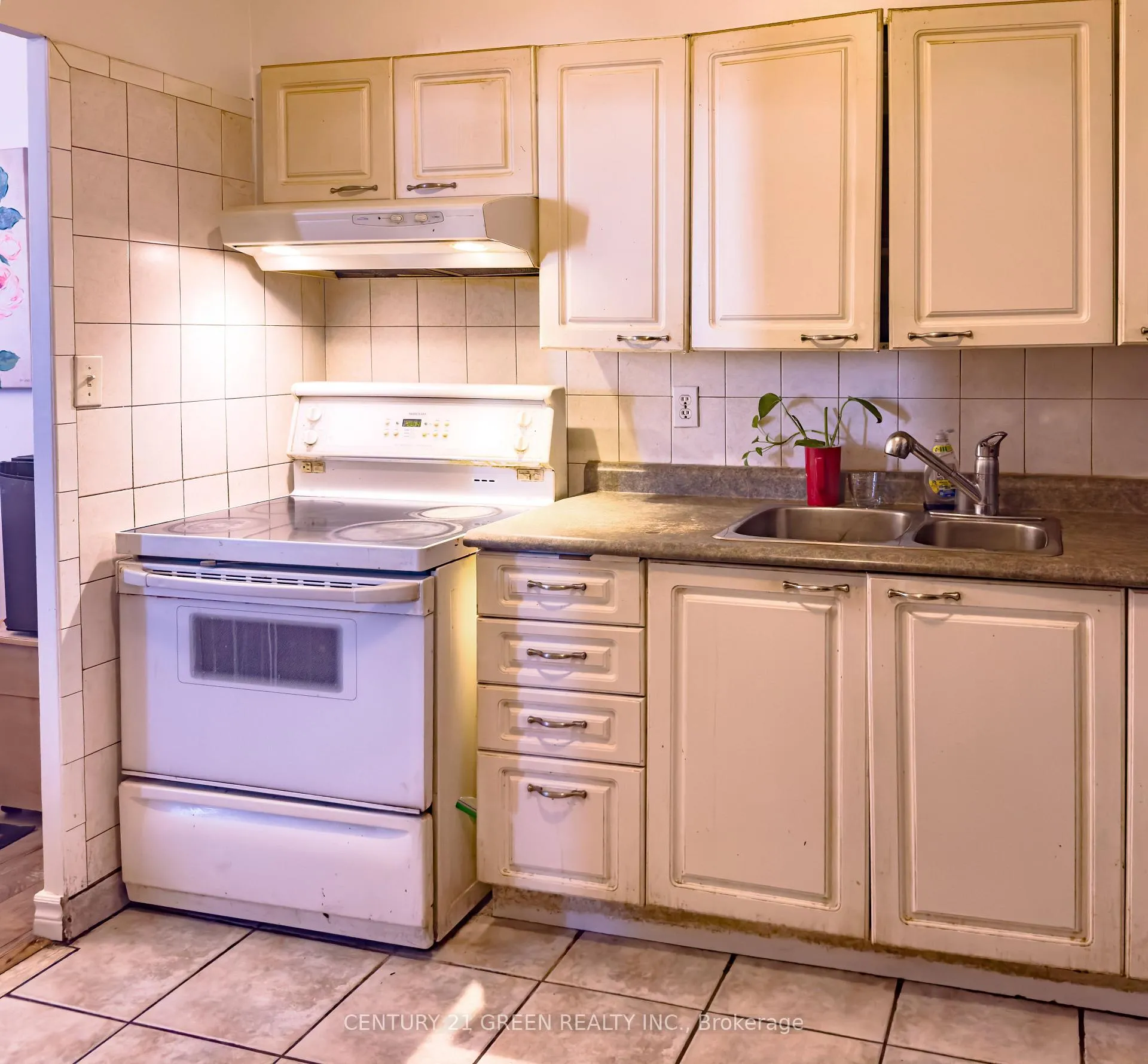 Photo 17 of Unit PH 3, 10 Edgecliff Golfway, Toronto, Flemingdon Park — HOMEH