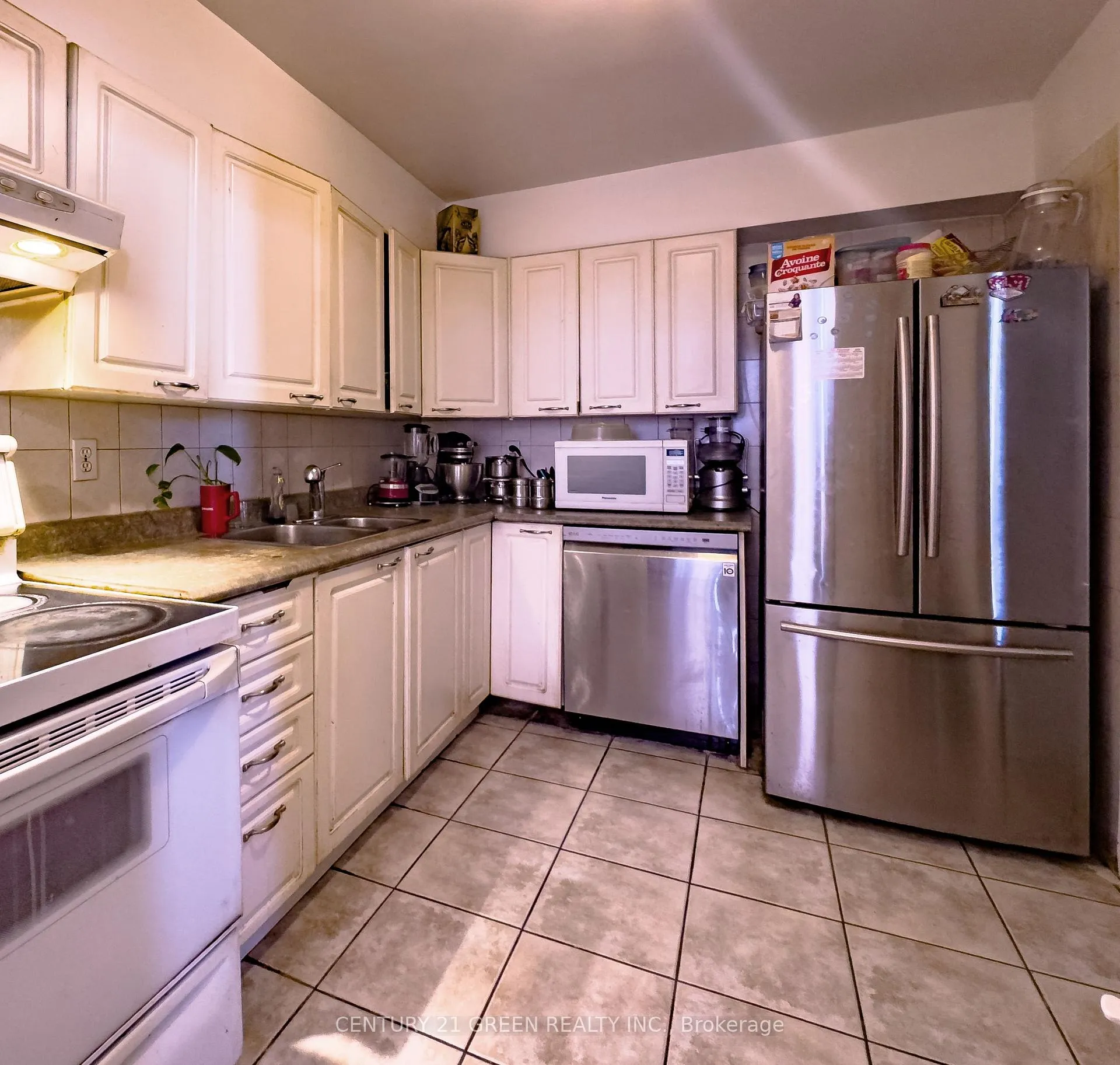 Photo 18 of Unit PH 3, 10 Edgecliff Golfway, Toronto, Flemingdon Park — HOMEH