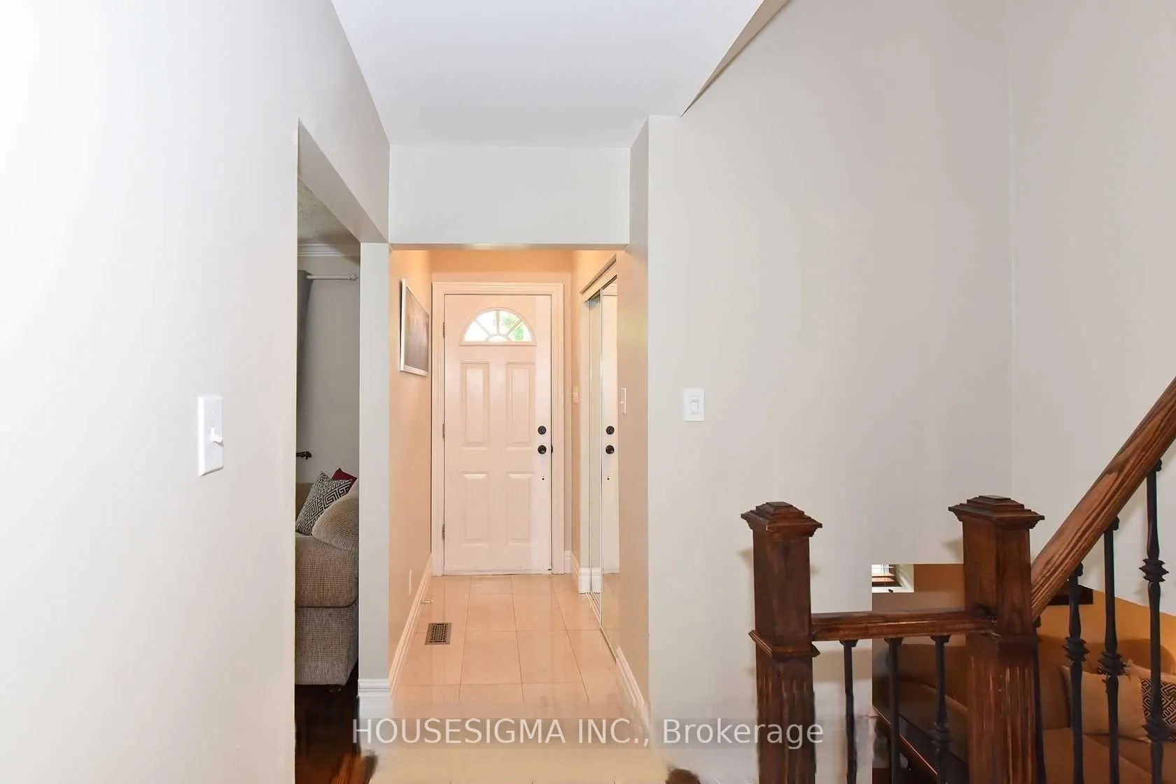 Photo 3 of 1 Ascot Avenue, Brampton, Avondale — HOMEH