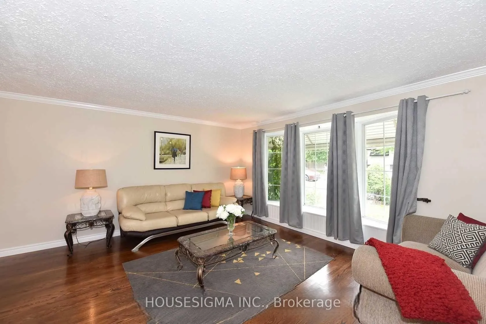 Photo 5 of 1 Ascot Avenue, Brampton, Avondale — HOMEH