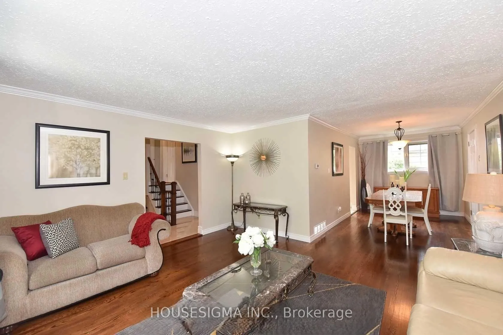 Photo 8 of 1 Ascot Avenue, Brampton, Avondale — HOMEH