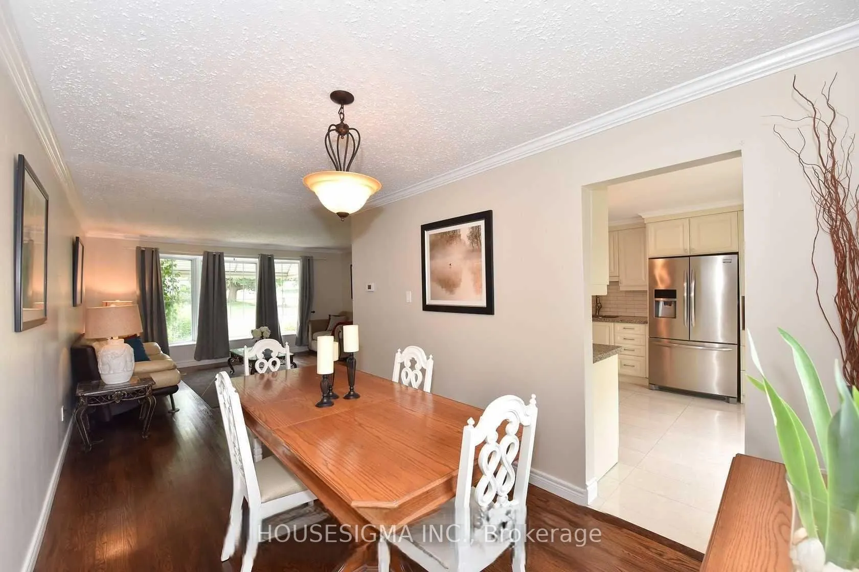 Photo 10 of 1 Ascot Avenue, Brampton, Avondale — HOMEH