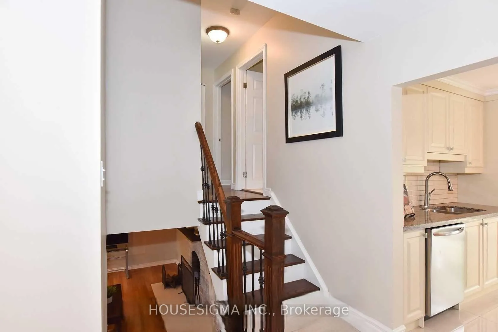 Photo 14 of 1 Ascot Avenue, Brampton, Avondale — HOMEH