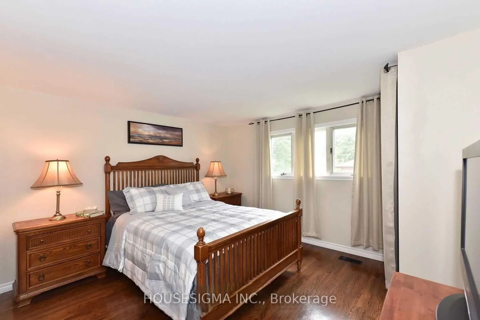 Photo 15 of 1 Ascot Avenue, Brampton, Avondale — HOMEH