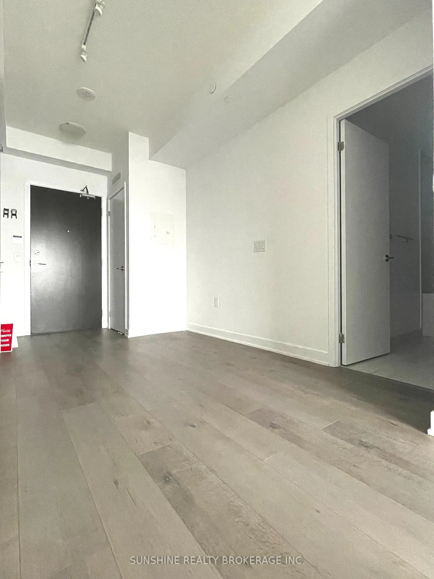Front of Unit 1201, 60 Honeycrisp Crescent