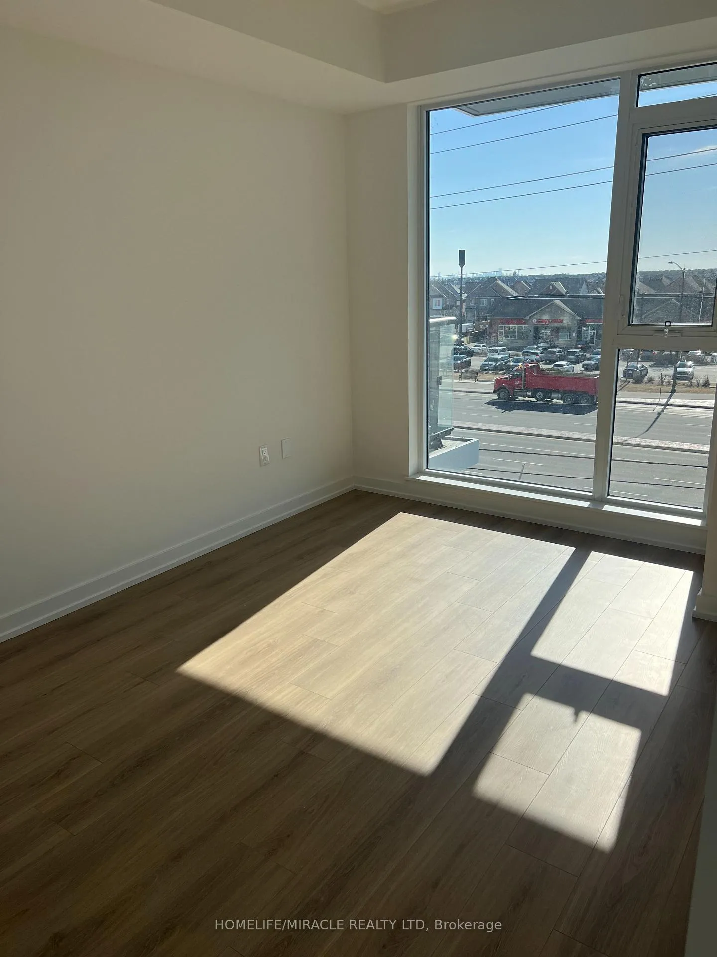 Photo 3 of Unit 308, 10 Lagerfeld Drive, Brampton, Northwest Brampton — HOMEH