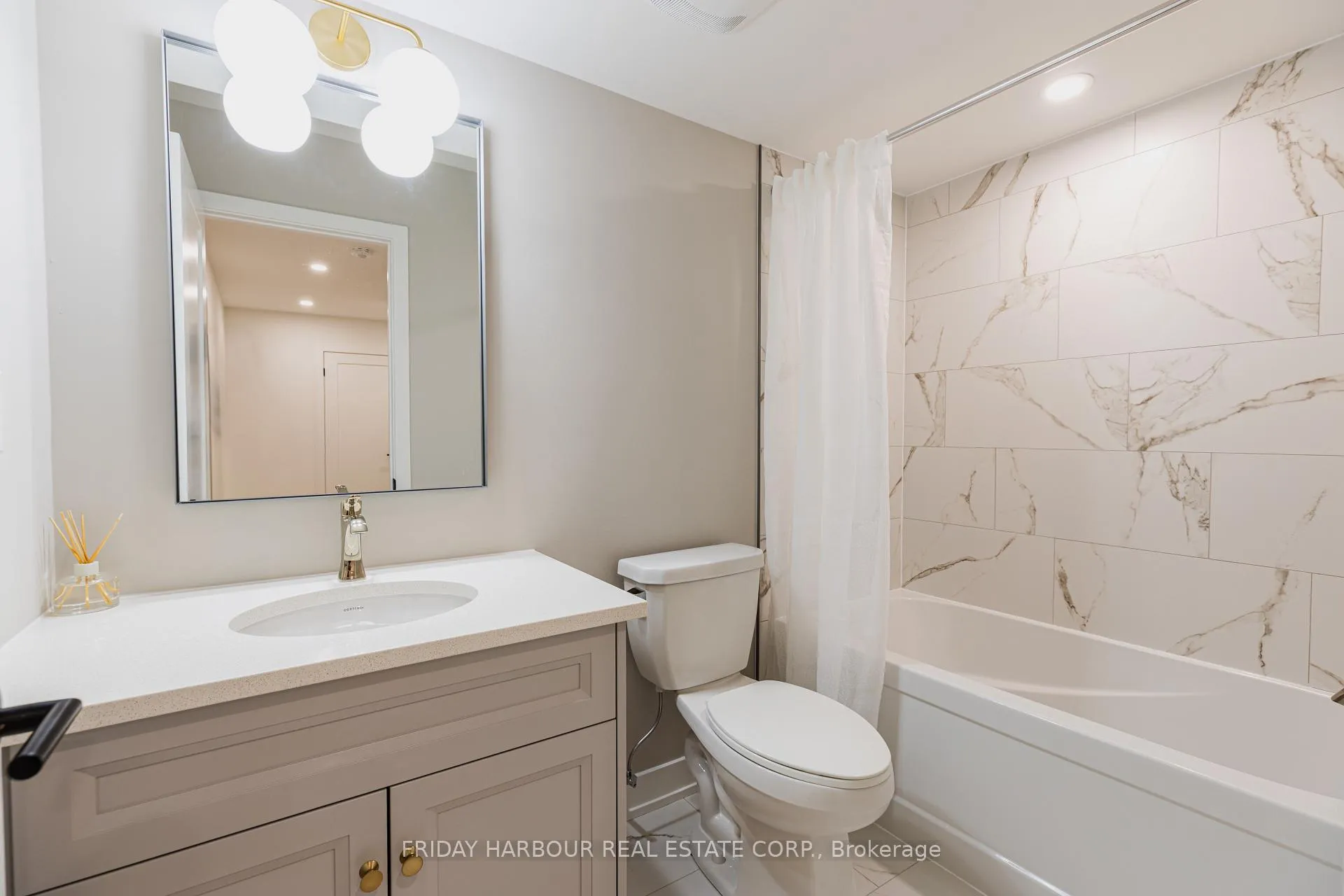 Photo 14 of Unit 96, 13 Appletree Lane, Barrie, Innis-Shore — HOMEH