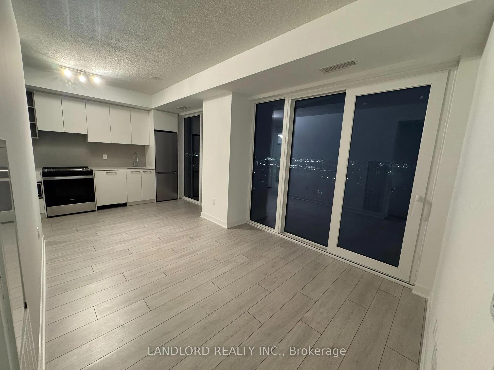 Photo 2 of Unit 2004, 260 Malta Avenue, Brampton, Fletcher's Creek South — HOMEH