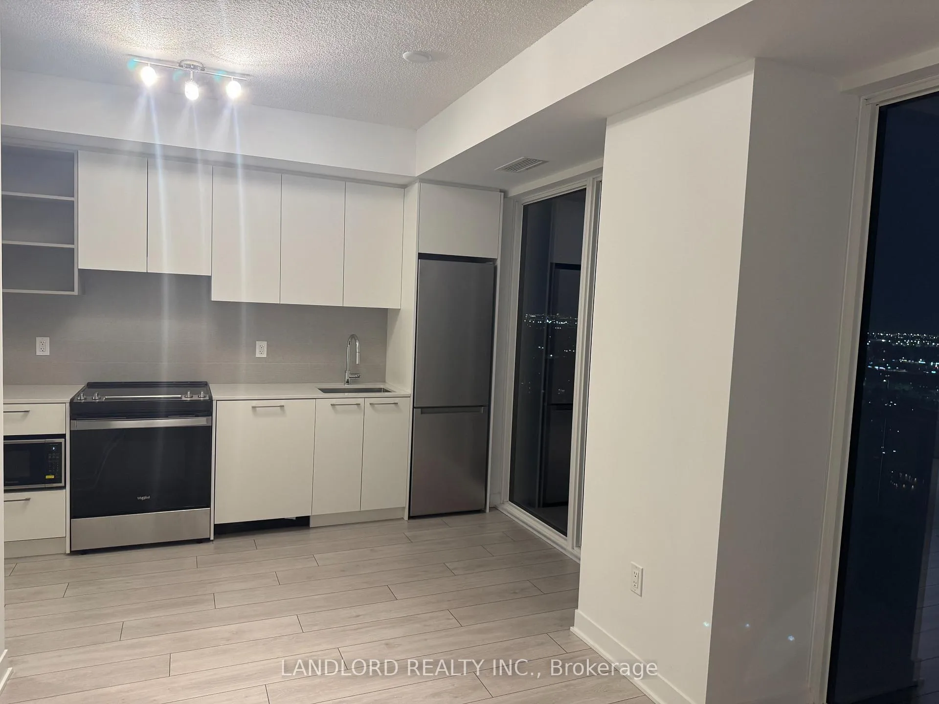 Photo 3 of Unit 2004, 260 Malta Avenue, Brampton, Fletcher's Creek South — HOMEH